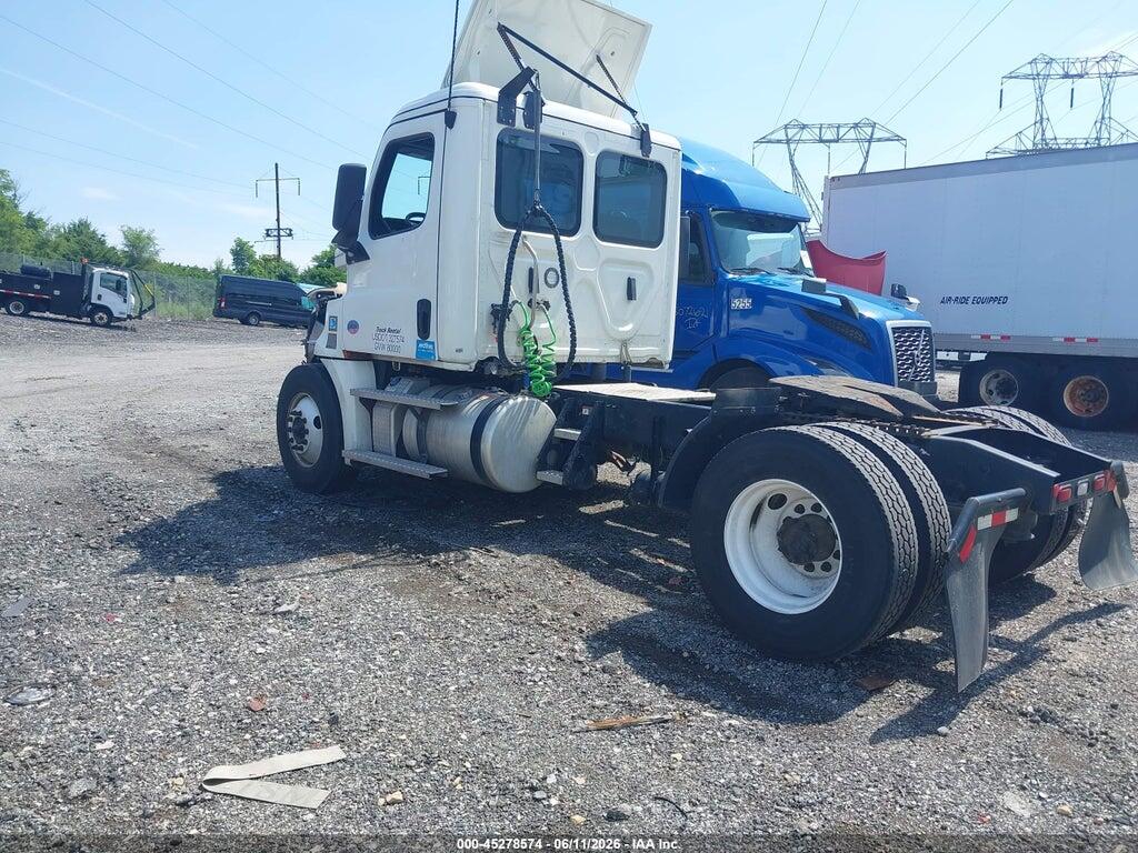 3AKBHKDV7PSNS3959 2023 FREIGHTLINER NEW CASCADIA 126 photo no. 3