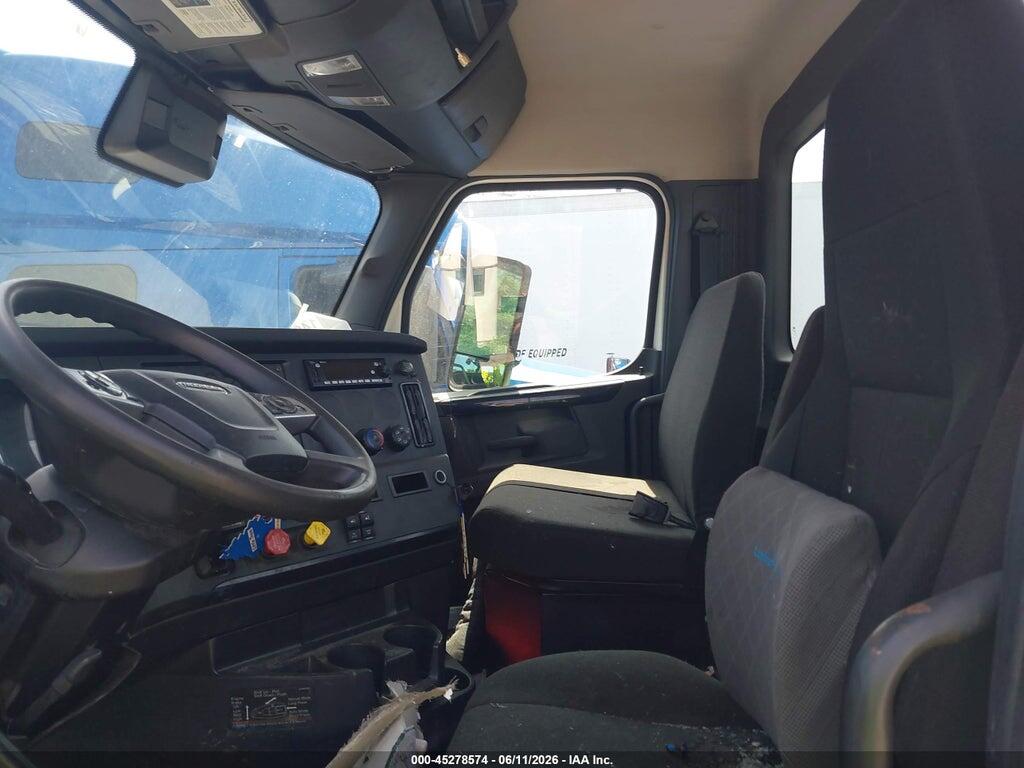 3AKBHKDV7PSNS3959 2023 FREIGHTLINER NEW CASCADIA 126 photo no. 7