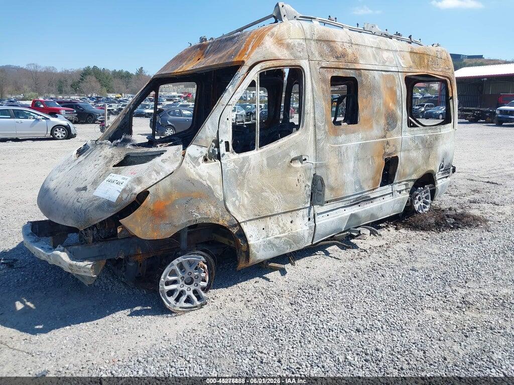 W1W4NBVY1PP556305 2023 MERCEDES-BENZ SPRINTER 2500 photo no. 2