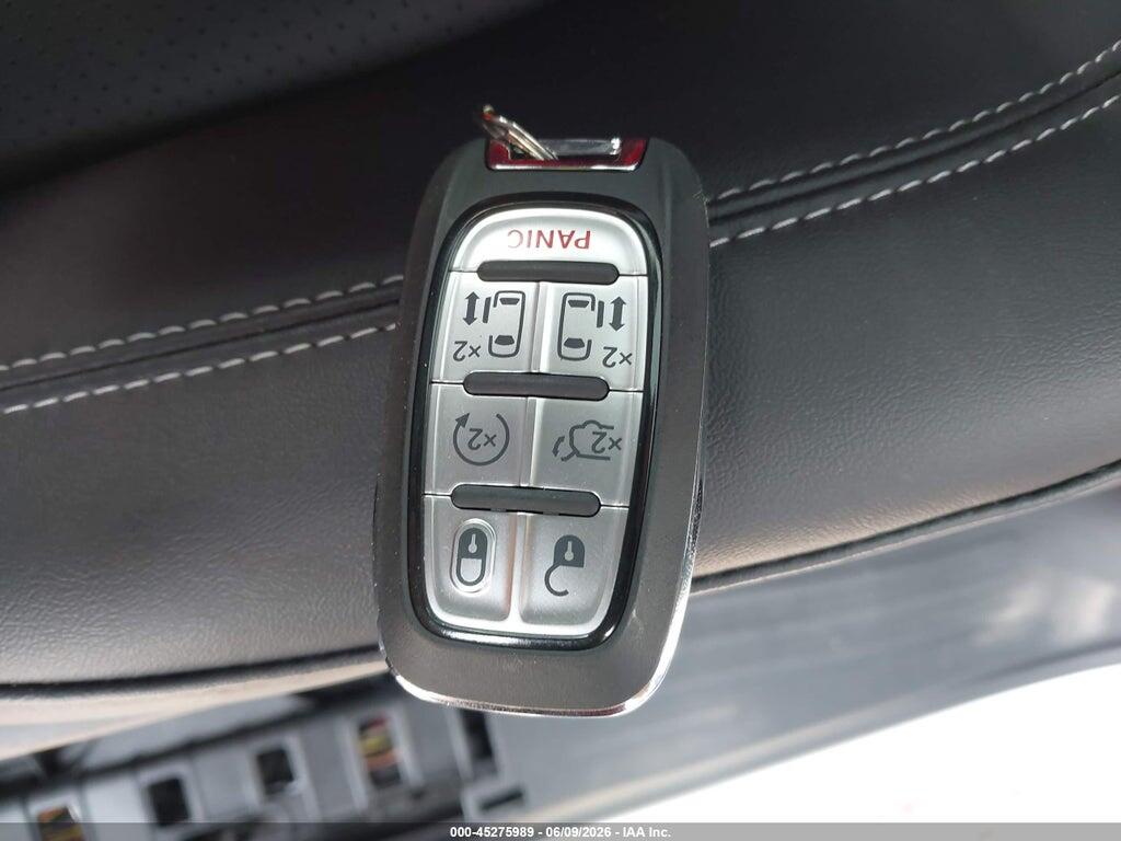 2C4RC1CG2TR261931 2026 CHRYSLER VOYAGER photo no. 11