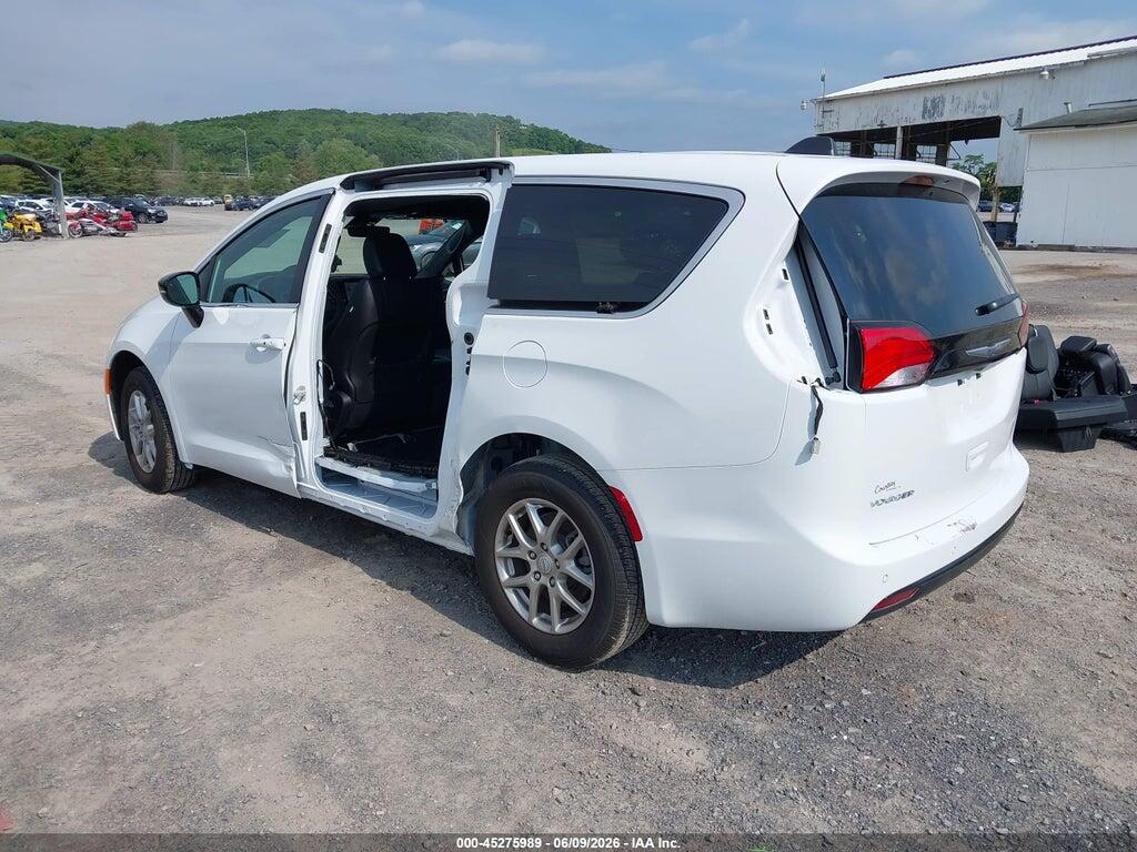 2C4RC1CG2TR261931 2026 CHRYSLER VOYAGER photo no. 3