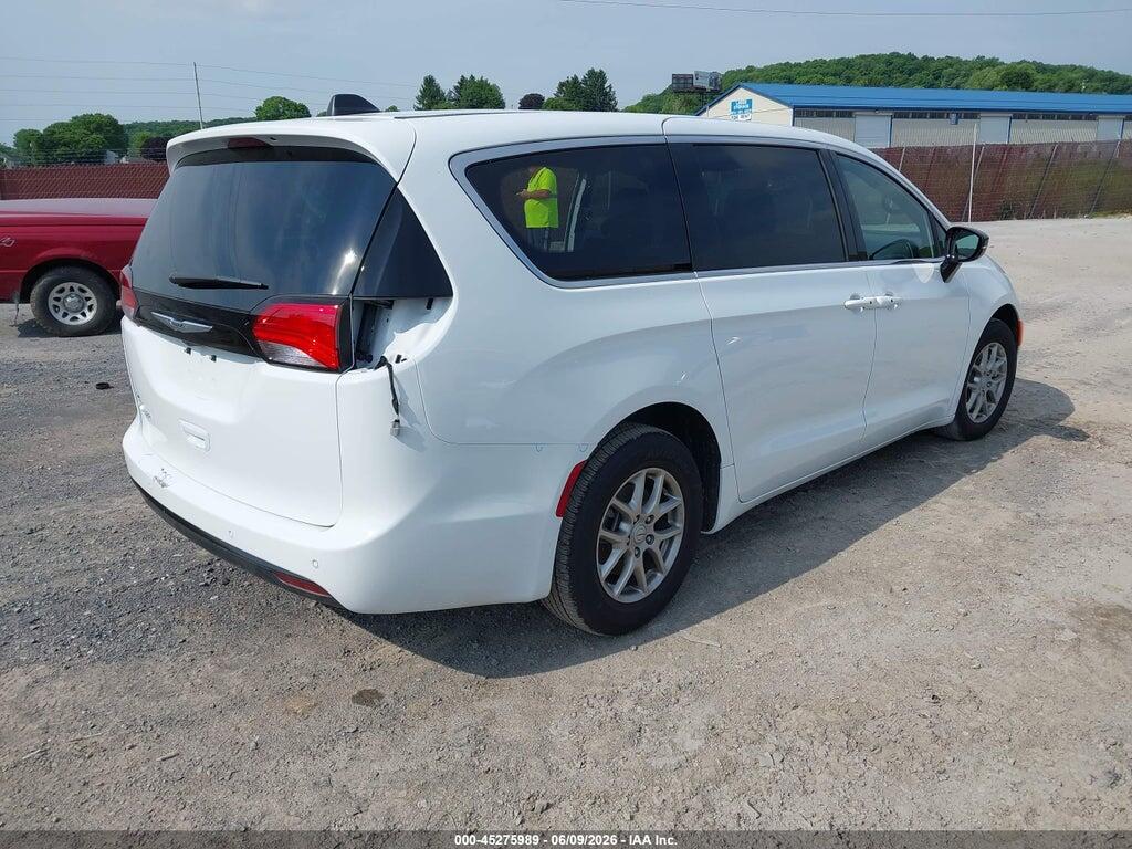2C4RC1CG2TR261931 2026 CHRYSLER VOYAGER photo no. 4