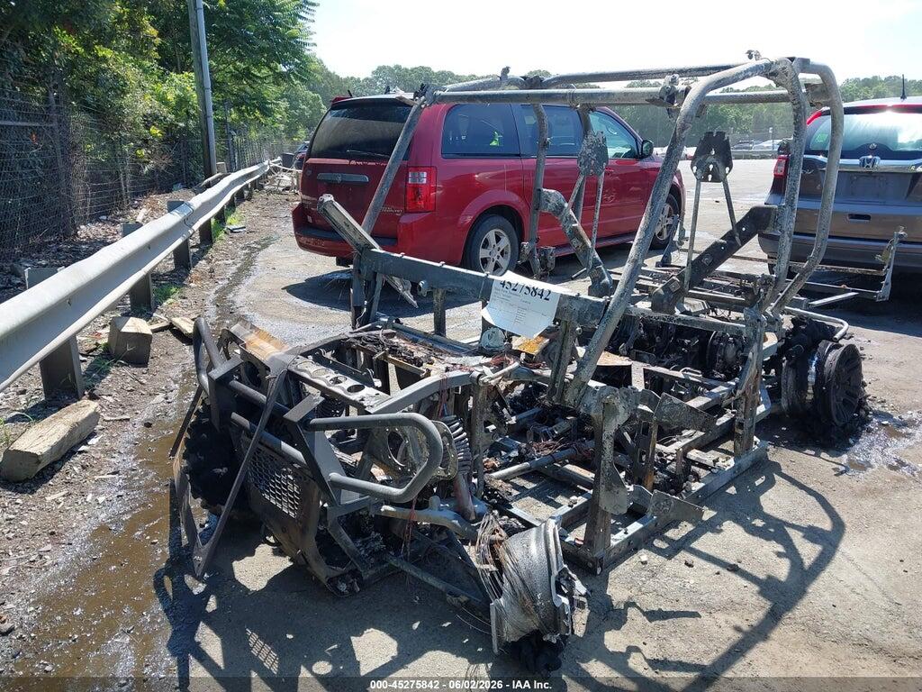 4UFT20AB0H9003018 2018 TEXTRON STAMPEDE photo no. 2