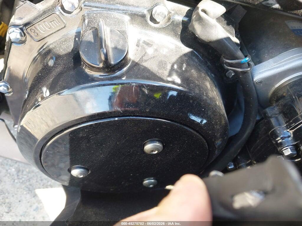 JS1GX72B6K7100545 2019 SUZUKI GSX1300 photo no. 8