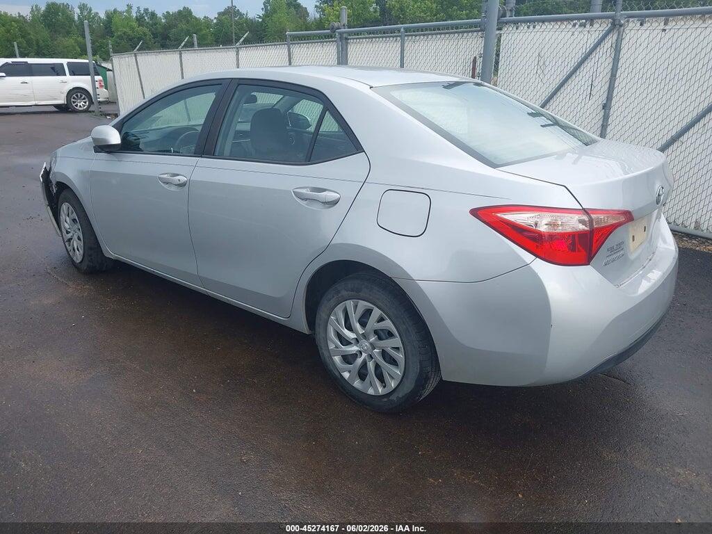 5YFBURHE2HP577650 2017 TOYOTA COROLLA photo no. 3