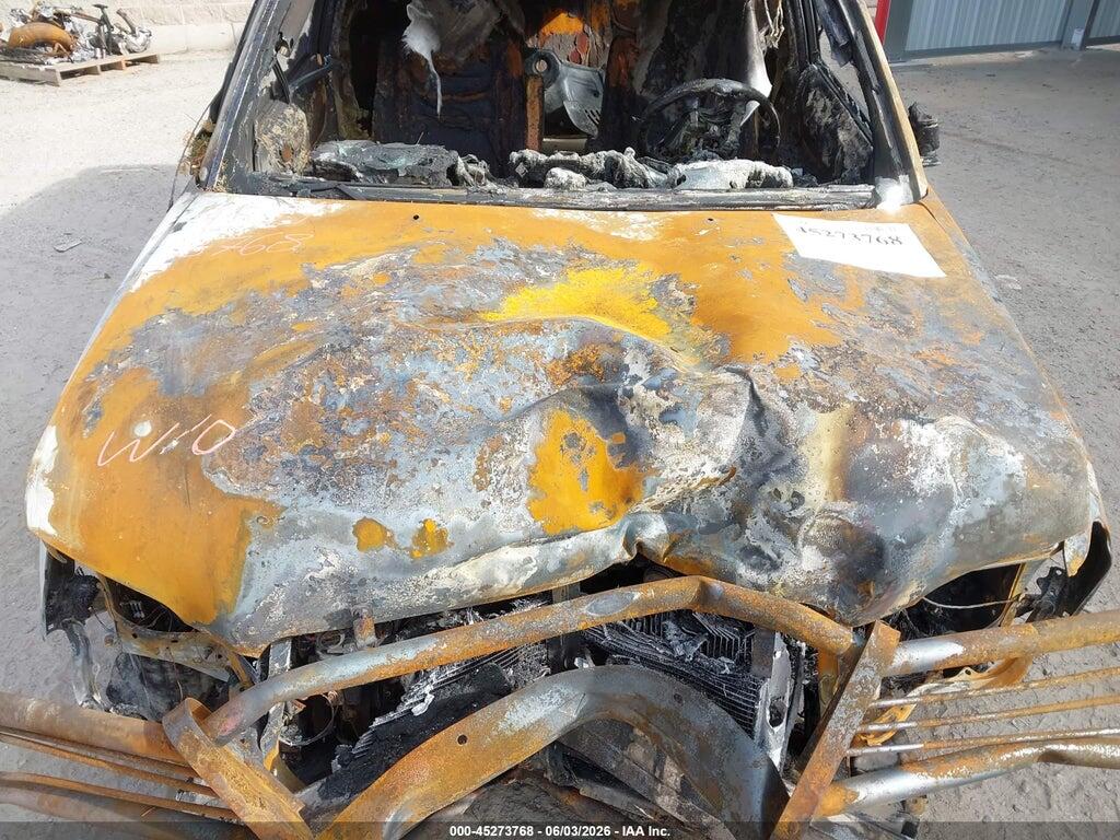 JTEGF21A320049403 2002 TOYOTA HIGHLANDER photo no. 10