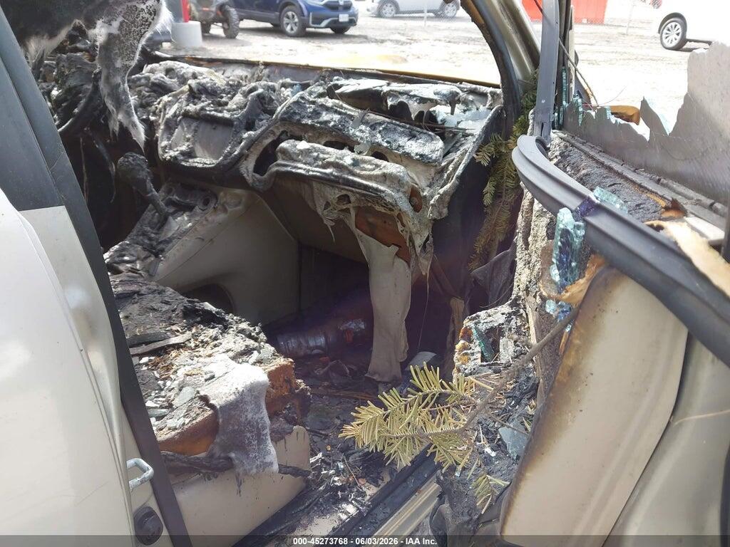 JTEGF21A320049403 2002 TOYOTA HIGHLANDER photo no. 5