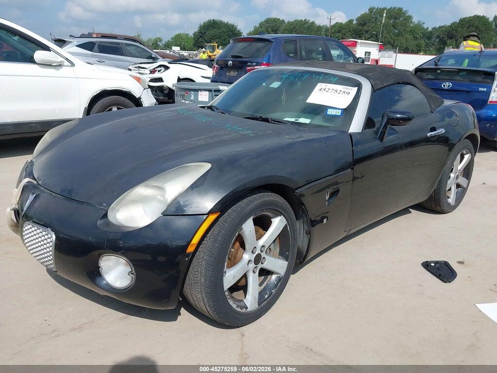 1G2MC35B78Y113904 2008 PONTIAC SOLSTICE photo no. 2