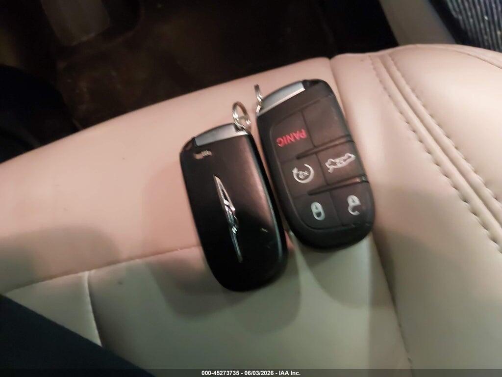 1C3CCCEG9FN592994 2015 CHRYSLER 200 photo no. 11