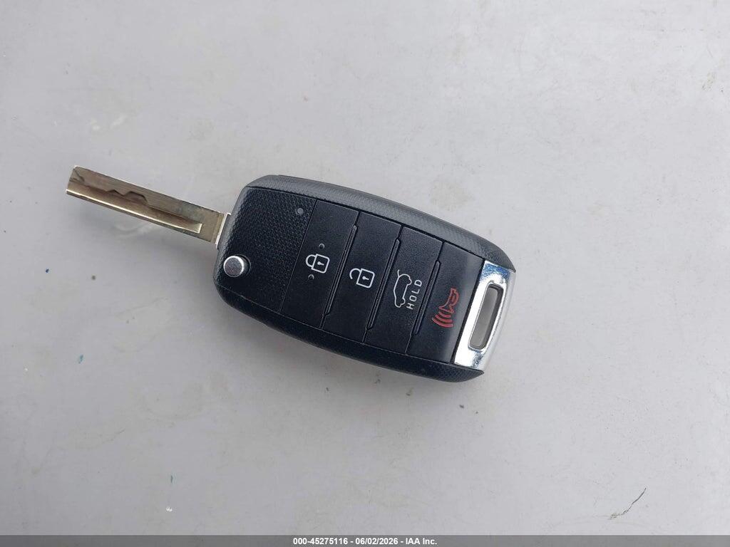 5XYPG4A52GG034277 2016 KIA SORENTO photo no. 11