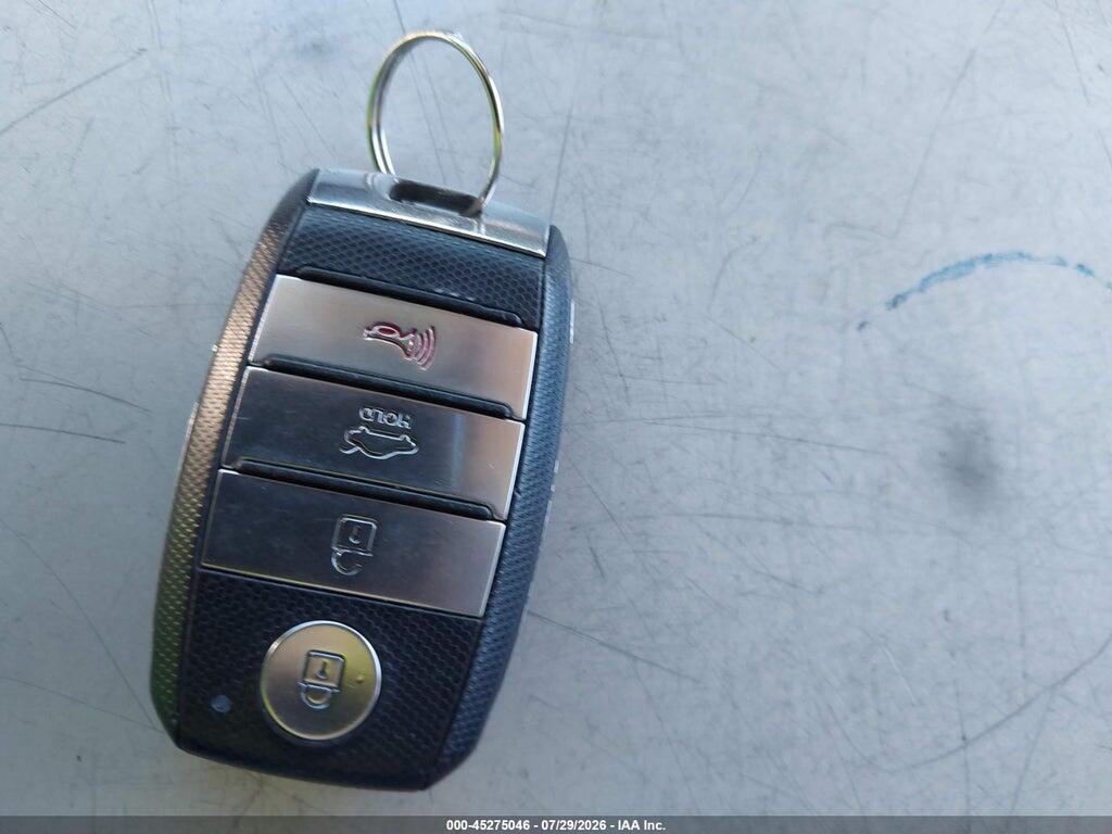 5XXGU4L37GG018407 2016 KIA OPTIMA photo no. 11