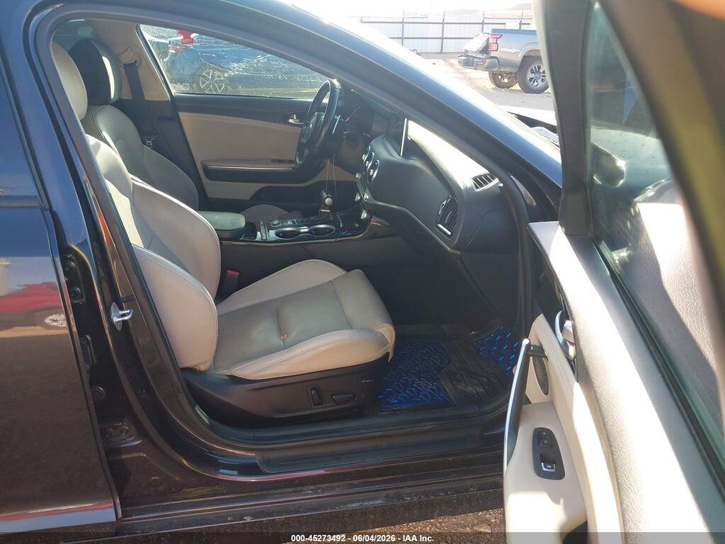 KNAE25LA9K6046036 2019 KIA STINGER photo no. 5