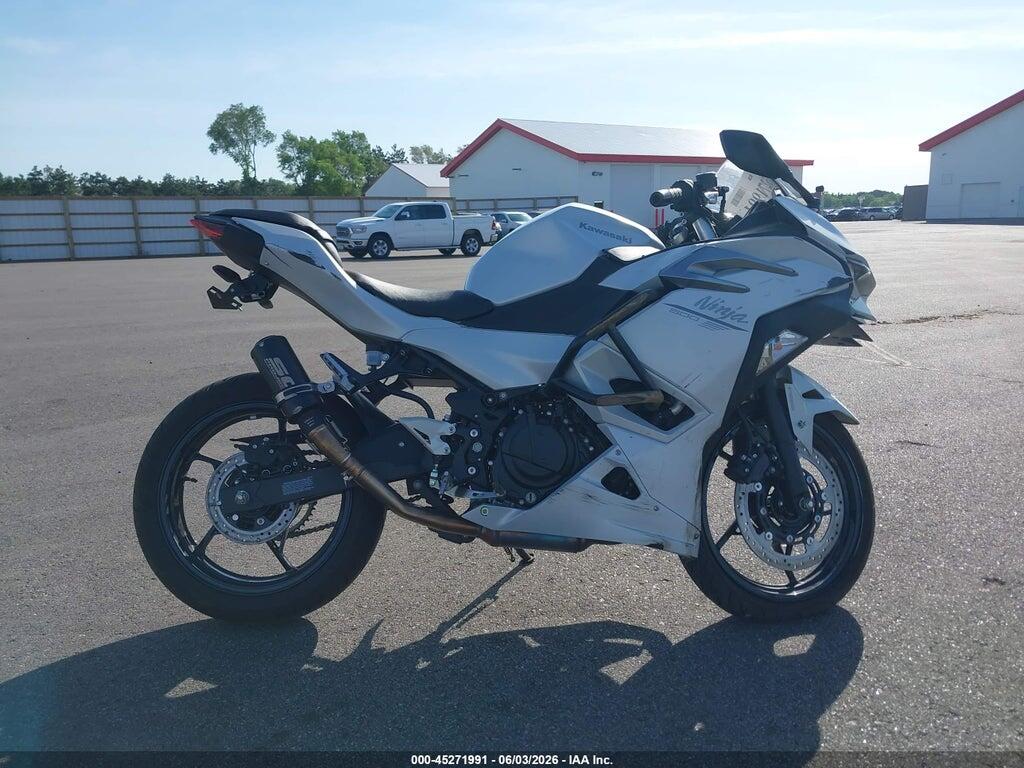 ML5EXGG14SDA69761 2025 KAWASAKI EX500 photo no. 12