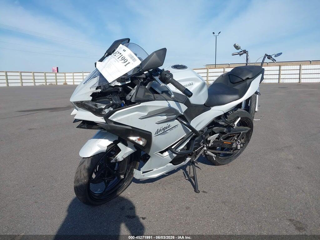 ML5EXGG14SDA69761 2025 KAWASAKI EX500 photo no. 2