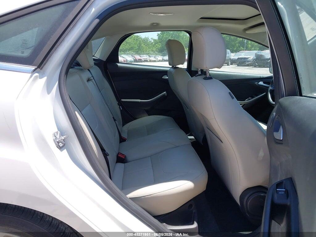 1FADP3J28JL249859 2018 FORD FOCUS photo no. 8