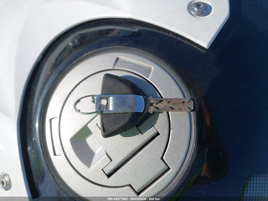 WB10D2102GZ353308 2016 BMW S 1000 photo no. 11