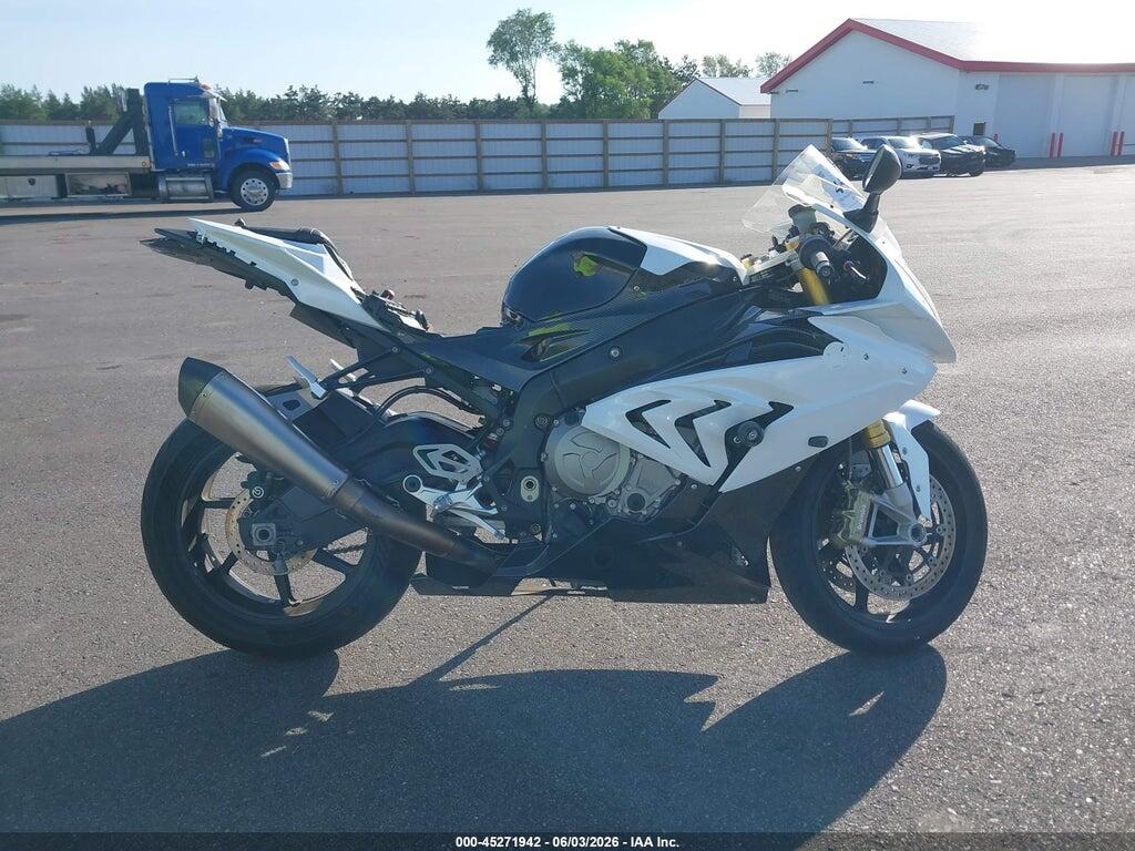 WB10D2102GZ353308 2016 BMW S 1000 photo no. 12