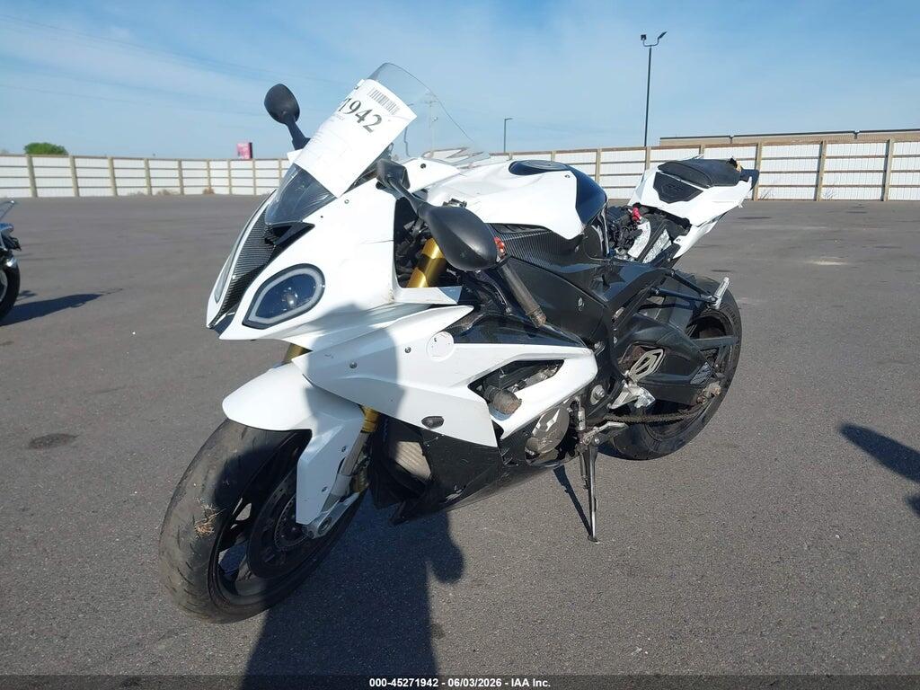 WB10D2102GZ353308 2016 BMW S 1000 photo no. 2