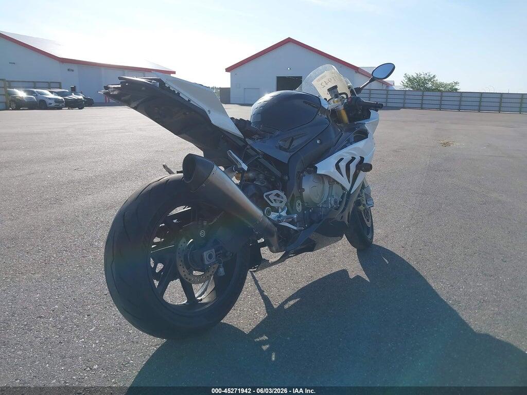 WB10D2102GZ353308 2016 BMW S 1000 photo no. 4