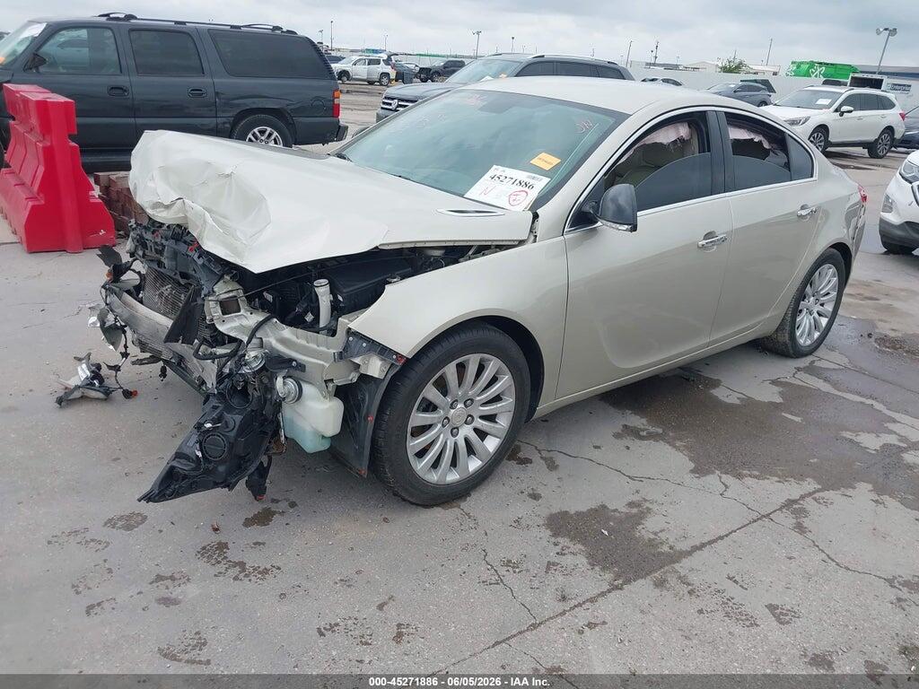 2G4GS5EV9D9186073 2013 BUICK REGAL photo no. 2