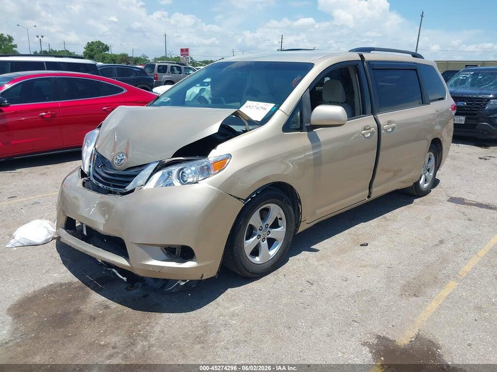 5TDKK3DC5DS334195 2013 TOYOTA SIENNA photo no. 2