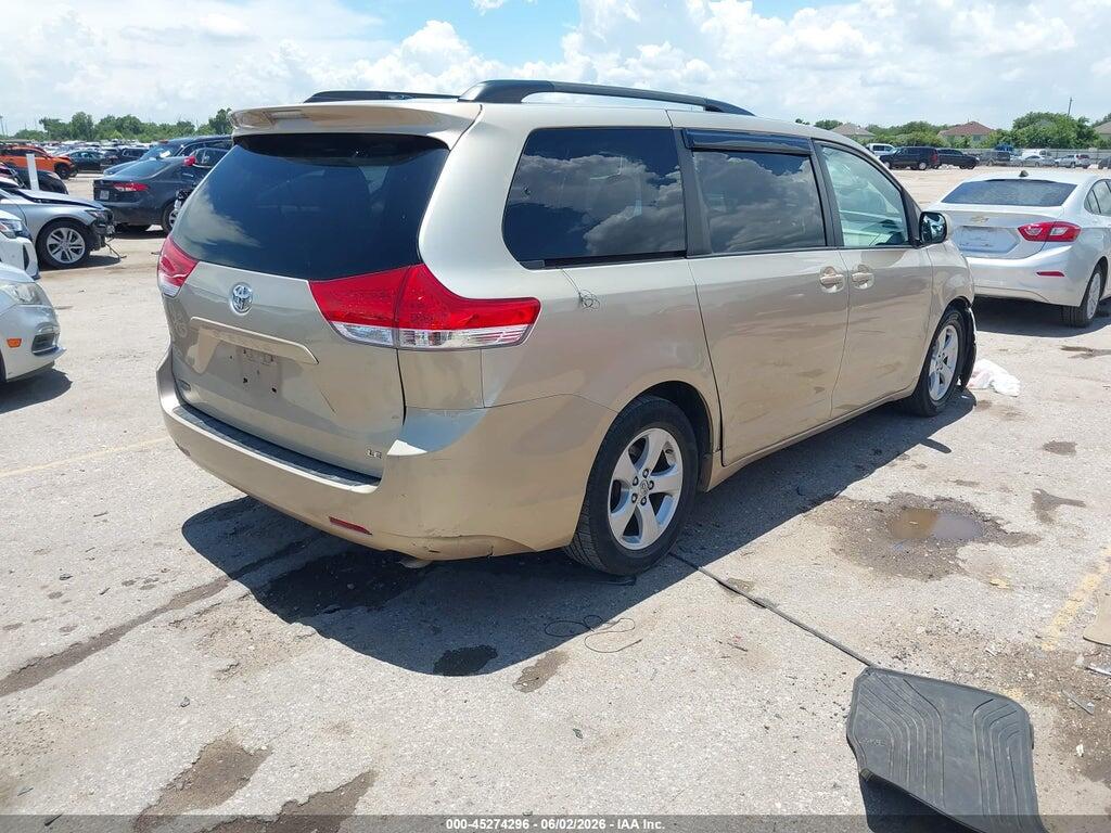 5TDKK3DC5DS334195 2013 TOYOTA SIENNA photo no. 4