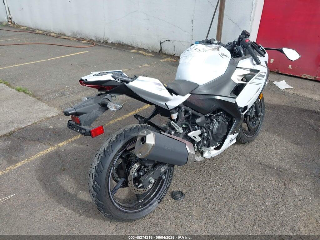 JKAEXKH14PDAR7438 2023 KAWASAKI EX400 photo no. 4