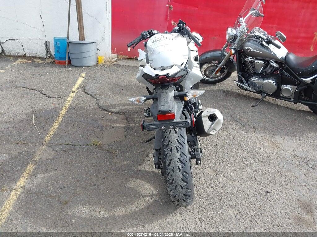 JKAEXKH14PDAR7438 2023 KAWASAKI EX400 photo no. 6