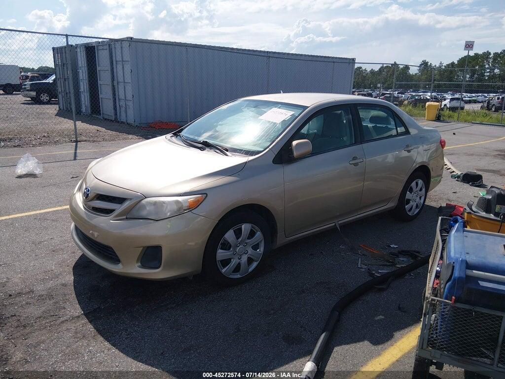 2T1BU4EE5CC774053 2012 TOYOTA COROLLA photo no. 2
