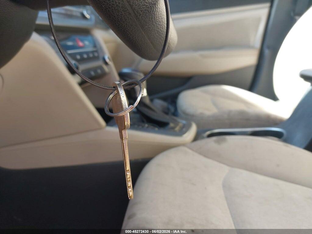 5NPD84LF0HH186509 2017 HYUNDAI ELANTRA photo no. 11