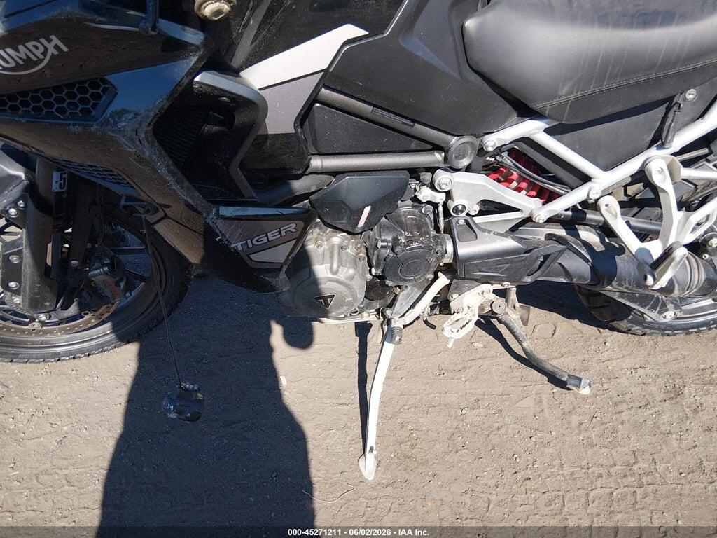 SMTP24V43PTAZ9745 2023 TRIUMPH MOTORCYCLE TIGER photo no. 9