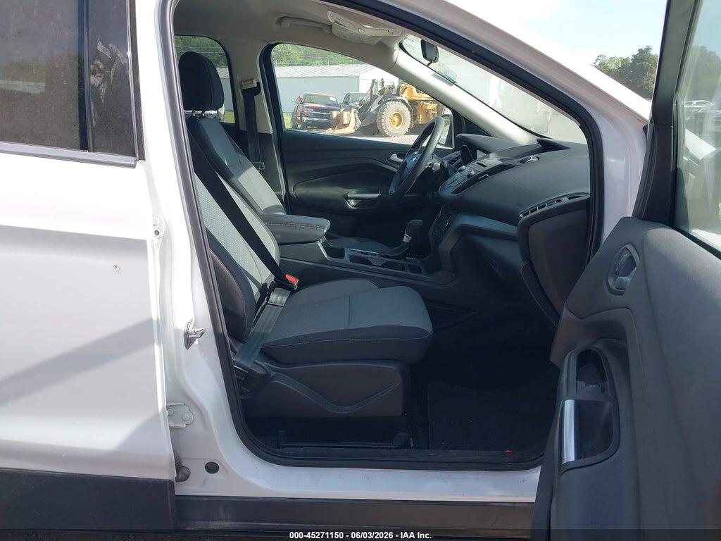 1FMCU0GD9HUC04550 2017 FORD ESCAPE photo no. 5