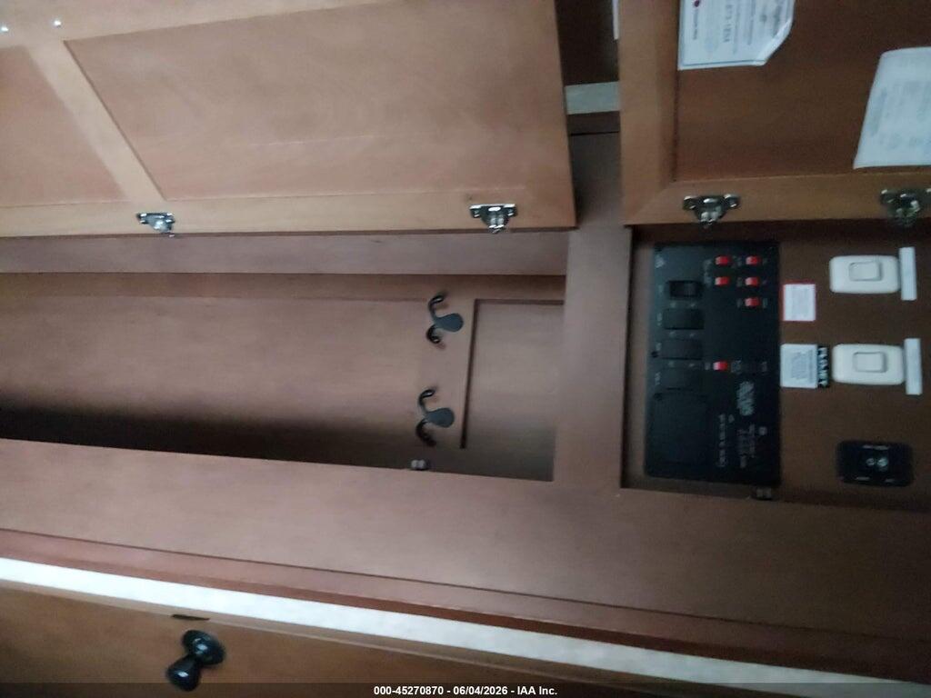 58TTX3621F2018776 2015 OPEN RANGE RV LIGHT photo no. 7
