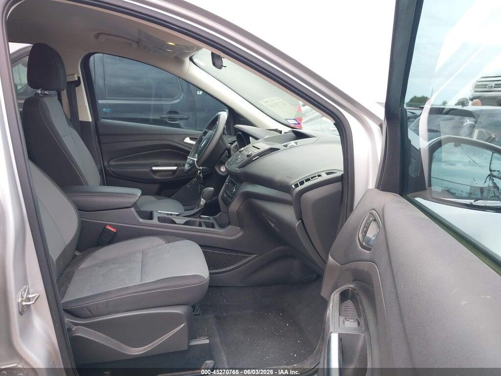 1FMCU0GD7HUE54031 2017 FORD ESCAPE photo no. 5