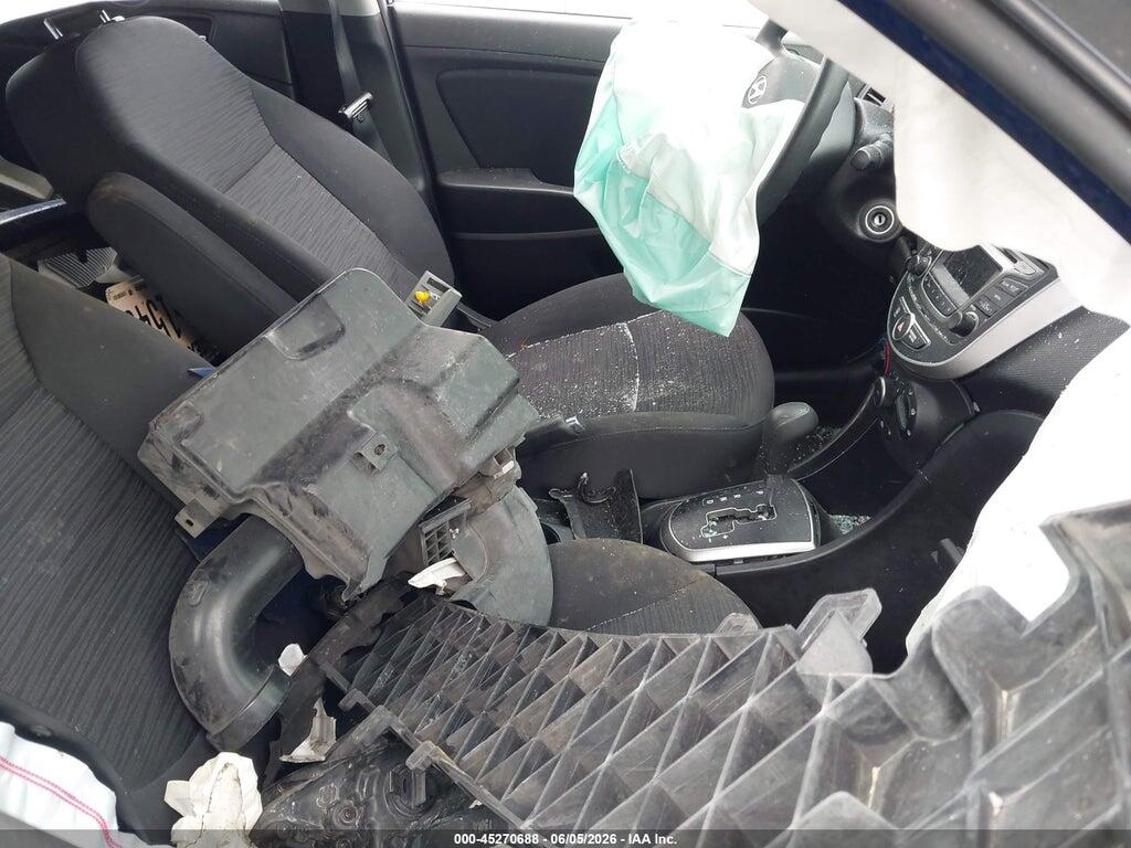KMHCT5AEXGU252218 2016 HYUNDAI ACCENT photo no. 5