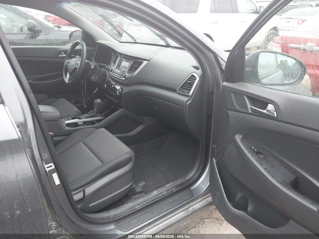 KM8J3CA2XHU310492 2017 HYUNDAI TUCSON photo no. 5
