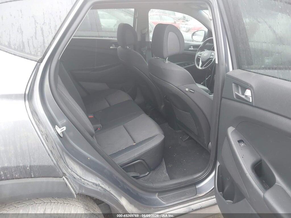KM8J3CA2XHU310492 2017 HYUNDAI TUCSON photo no. 8