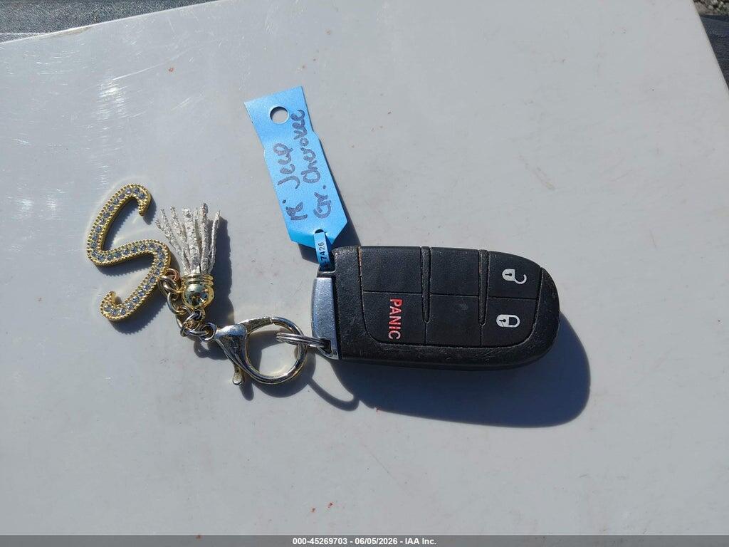 1C4RJEAG6JC246810 2018 JEEP GRAND CHEROKEE photo no. 11