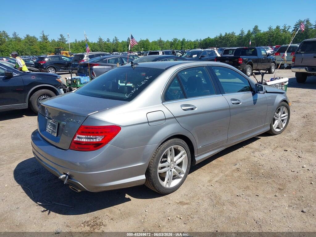 WDDGF8BB0CA712071 2012 MERCEDES-BENZ C 300 photo no. 4