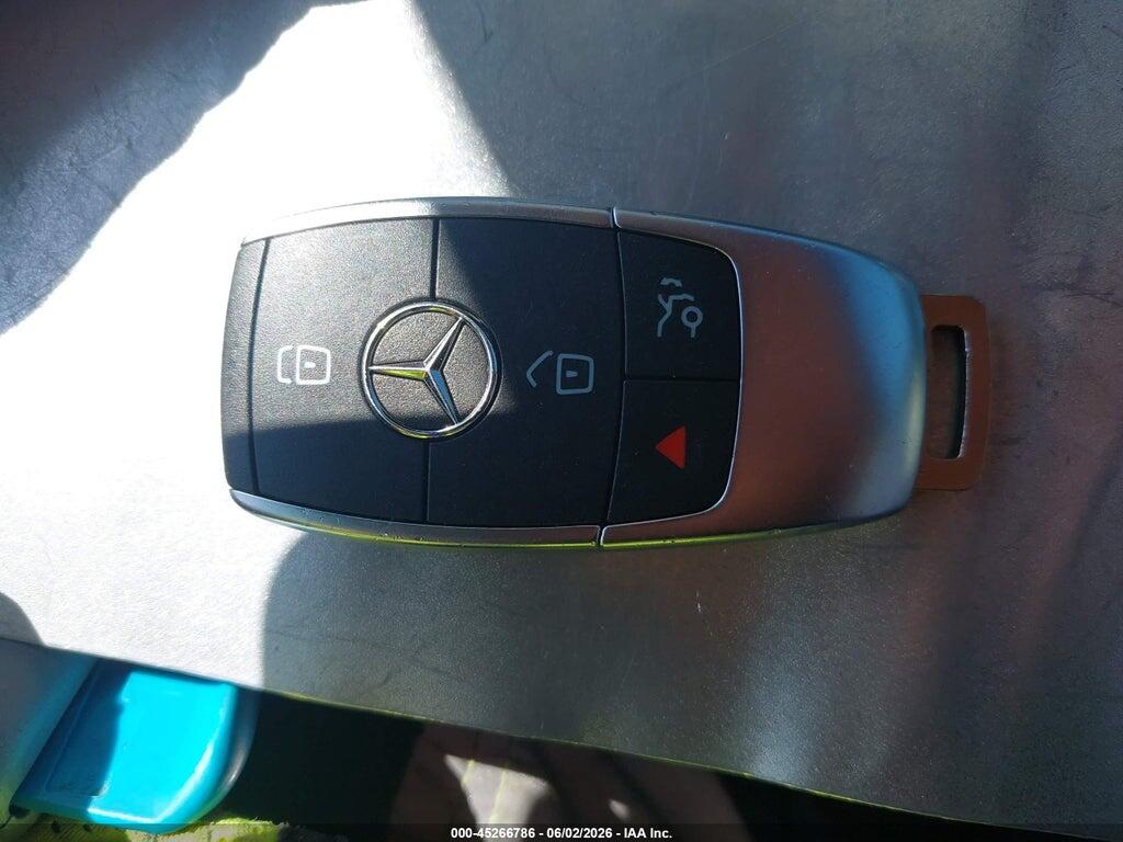 W1KWJ8DB8PG118659 2023 MERCEDES-BENZ C 300 photo no. 11