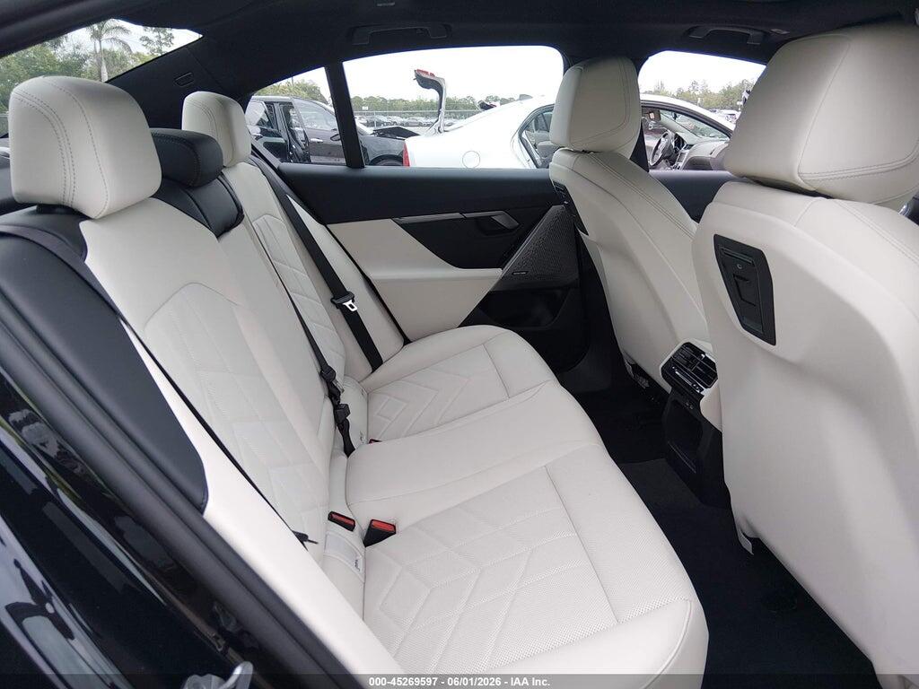 WBA13FK07TCX10136 2026 BMW 550E photo no. 8