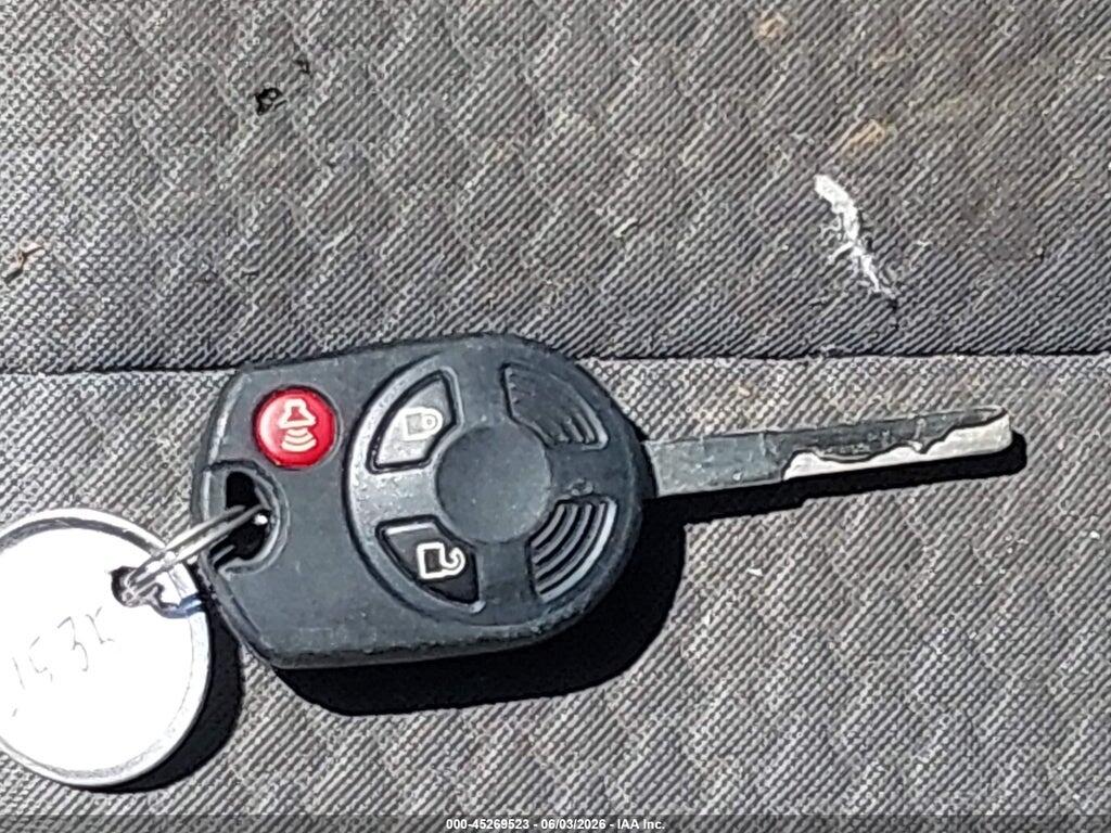 1FMCU0GD2HUE40070 2017 FORD ESCAPE photo no. 11
