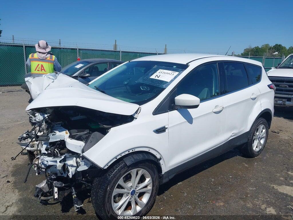 1FMCU0GD2HUE40070 2017 FORD ESCAPE photo no. 2