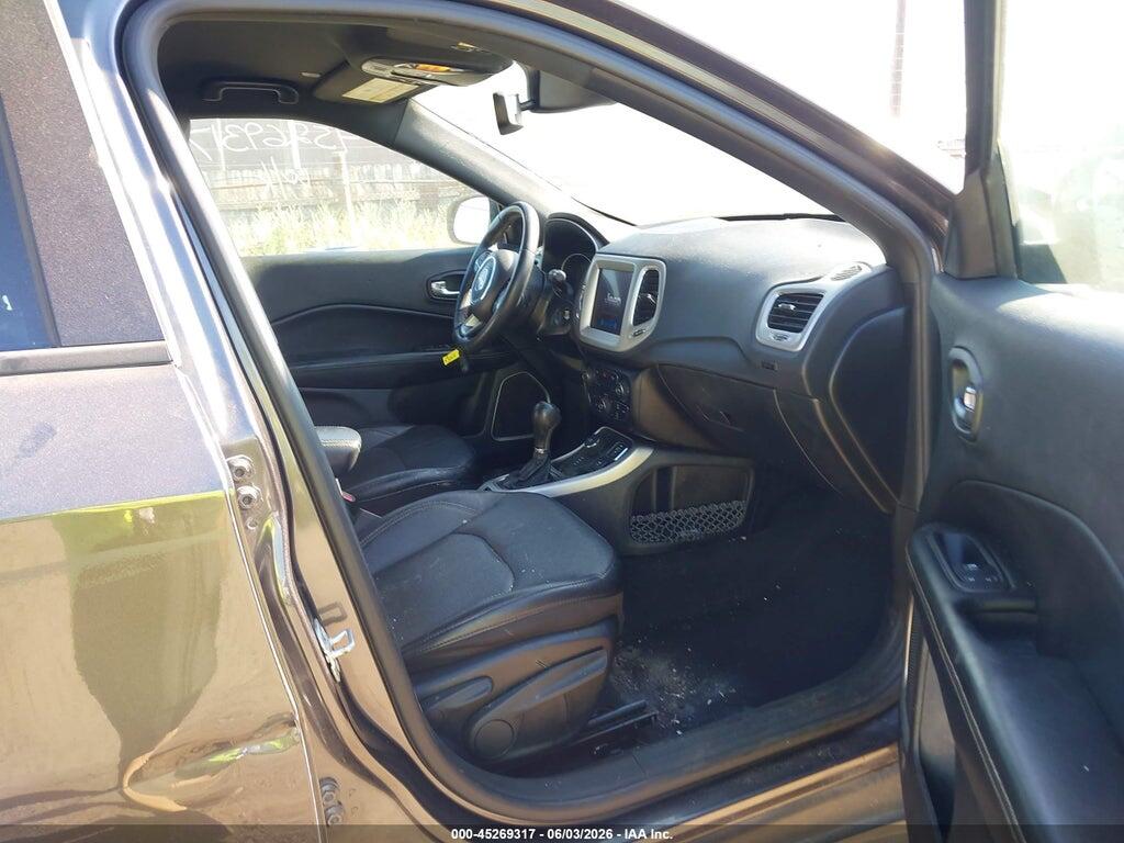 3C4NJDEB6MT513489 2021 JEEP COMPASS photo no. 5