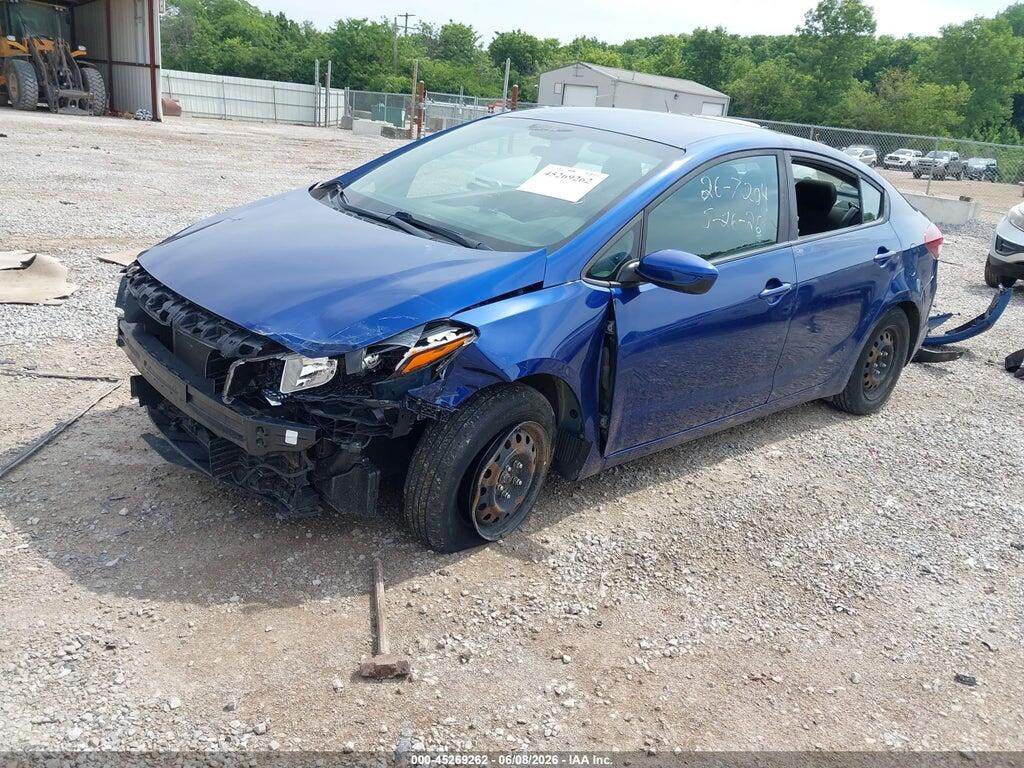 3KPFK4A7XHE159019 2017 KIA FORTE photo no. 2