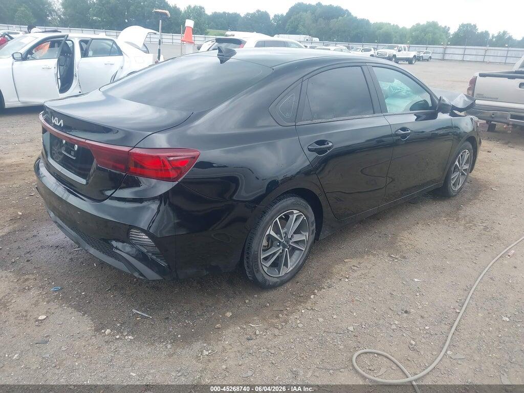 3KPF24AD5NE425161 2022 KIA FORTE photo no. 4