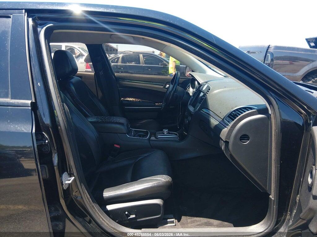2C3CCAAG8HH647425 2017 CHRYSLER 300 photo no. 5