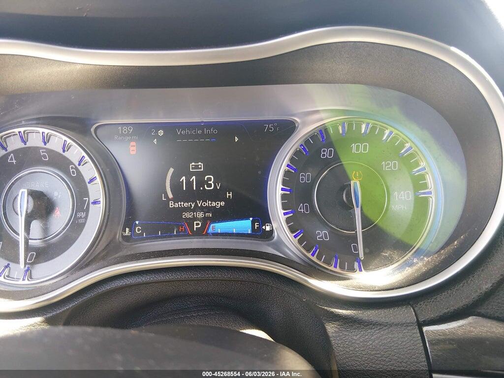 2C3CCAAG8HH647425 2017 CHRYSLER 300 photo no. 7