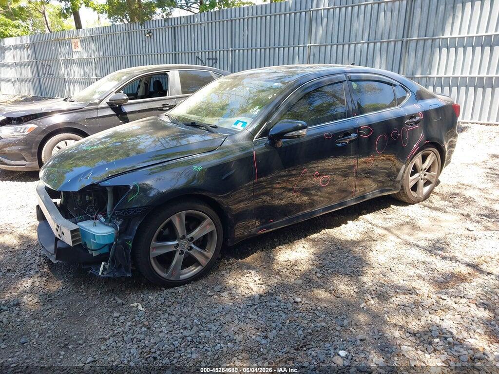 JTHBF5C23B5136936 2011 LEXUS IS 250 photo no. 2