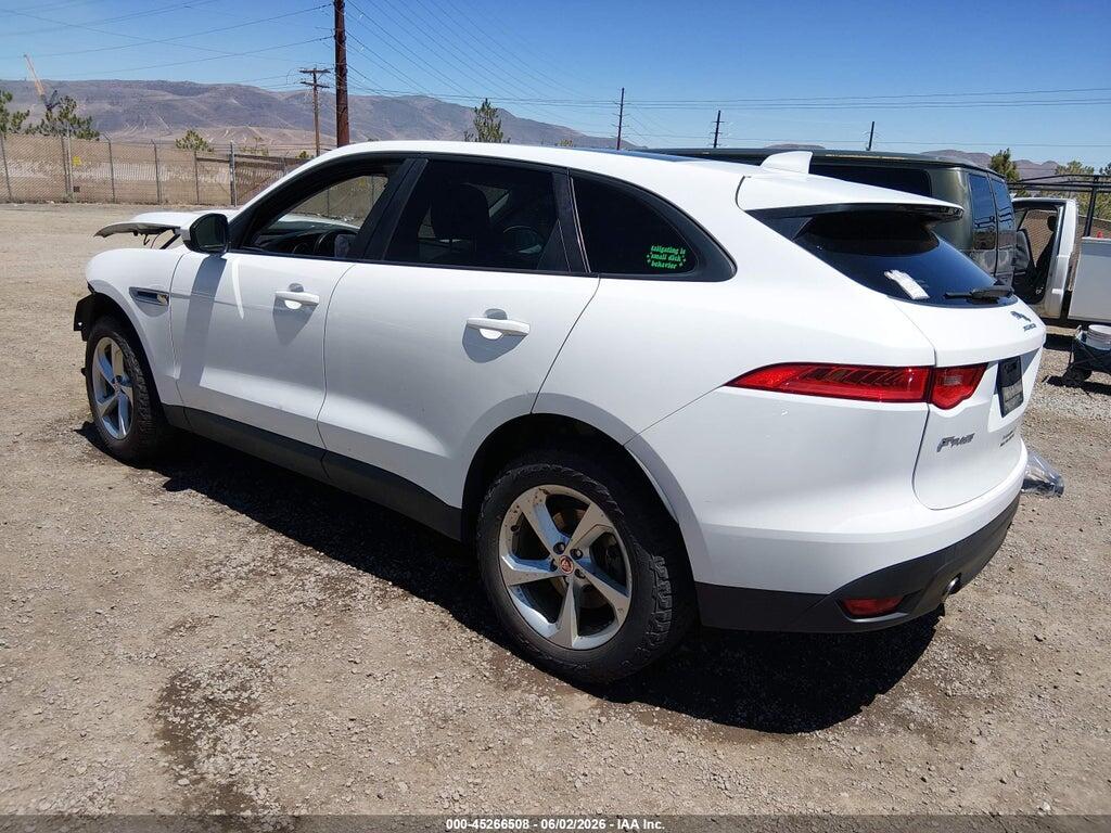 SADCJ2GX7JA235679 2018 JAGUAR F-PACE photo no. 3